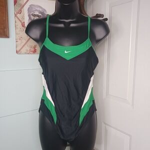 Nike Women's Poly Color Surge Fastback Tank Swimsuit. Size 34/WMS8 Green Blk Wht